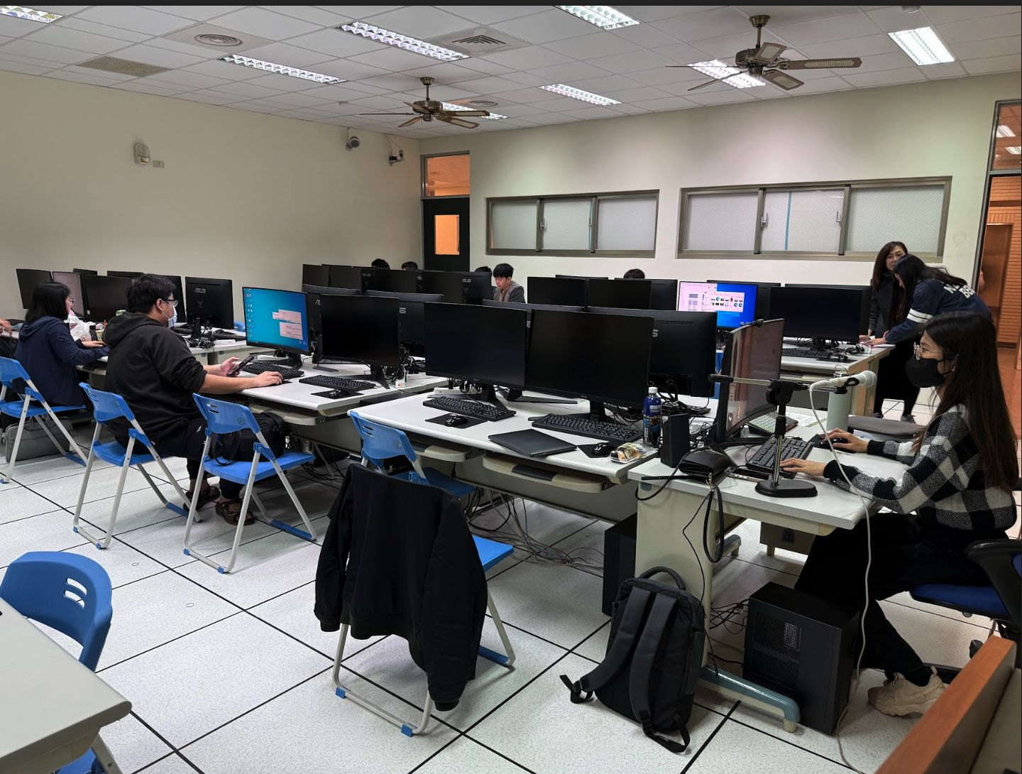 導覽與頁尾設計